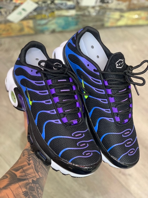 NIKE- AIR MAX TN PLUS - PRETO/ROXO/AZUL
