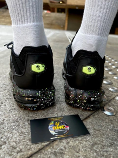 NIKE- AIR MAX TN PLUS - TERRASCAPE-PRETO E VERDE na internet