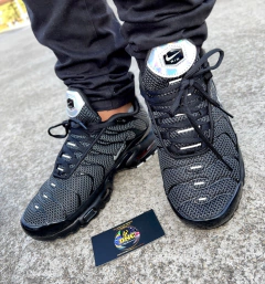 NIKE- AIR MAX TN PLUS - PRETO/PRATA - LIMITADO - comprar online