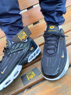 NIKE- AIR MAX TN PLUS 3 - PRETO/BRANCO41 na internet