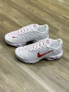 NIKE- AIR MAX TN PLUS-DOUBLE SOWOOSH RED - comprar online