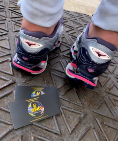 MIZUNO PROPHECY 8 - CINZA E ROSA na internet