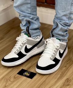 TÊNIS NIKE - SB DUNK LOW - CINZA/BRANCO/PRETO - comprar online