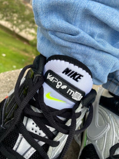 NIKE- AIR VAPOR MAX EVO -COLLECTOR’S CLOSET- EDIÇÃO LIMITADA