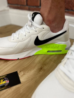 NIKE - AIR MAX EXCEE - BRANCO/COLORIDO - DNC Multimarcas
