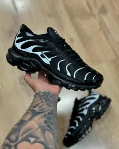 NIKE- AIR MAX TN PLUS-VENOM - comprar online
