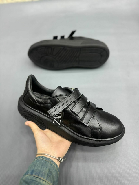 PADRÃO ZARA - SAPATÊNIS VELCRO-PRETO - comprar online