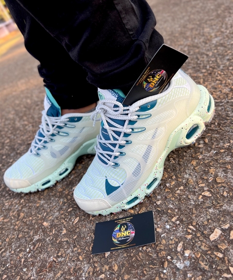NIKE- AIR MAX TN PLUS - TERRASCAPE - BRANCO/VERDE