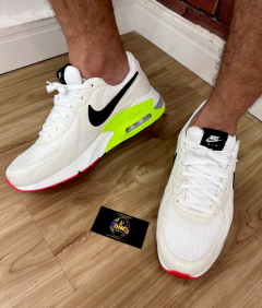 Imagem do NIKE - AIR MAX EXCEE - BRANCO/COLORIDO