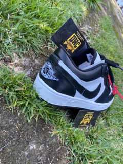 TÊNIS NIKE - AIR JORDAN 1 LOW - PRETO/BRANCO - comprar online