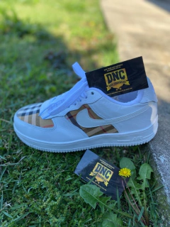 TÊNIS NIKE - AIR FORCE ONE /BRANCO/XADREZ