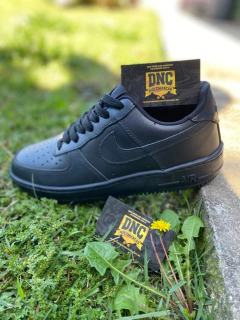 TÊNIS NIKE - AIR FORCE ONE / PRETO
