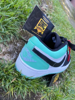 TÊNIS NIKE - AIR JORDAN 1 LOW - VERDE/BRANCO - DNC Multimarcas