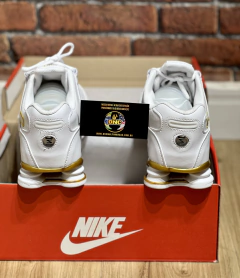 Imagem do NIKE SHOX NZ 4 MOLAS - BRANCO/DOURADO