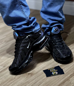 NIKE- AIR MAX TN PLUS -BLACK JUST DO IT - comprar online