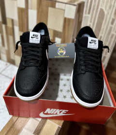 TÊNIS NIKE - SB DUNK LOW - PRETO/BRANCO na internet