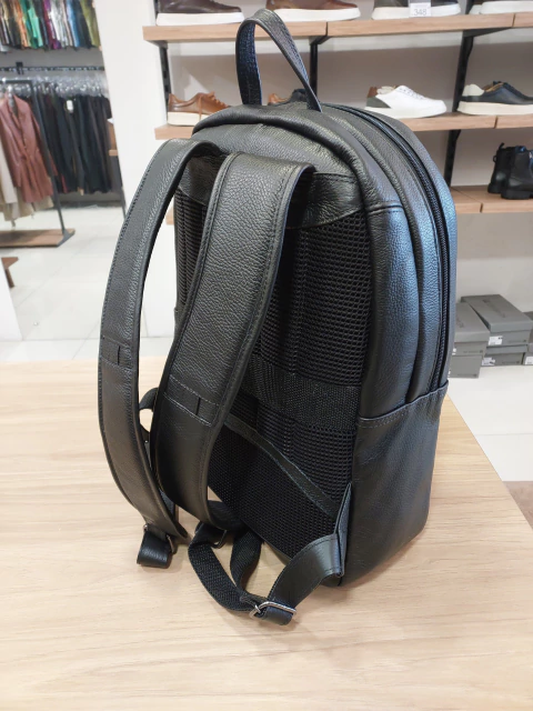 MOCHILA COURO MASC REF 111 - comprar online