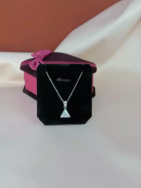 Colar Triangulo de Luz Embutido