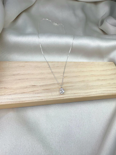 Colar Gota de Luz - comprar online