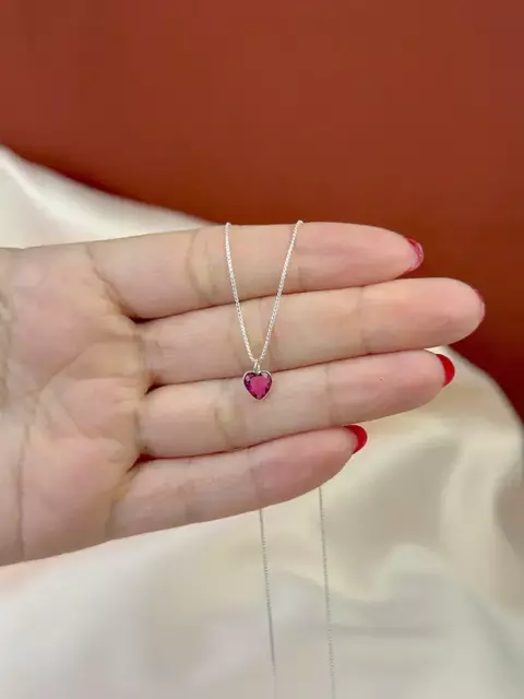 Colar Coração Rosa Escuro