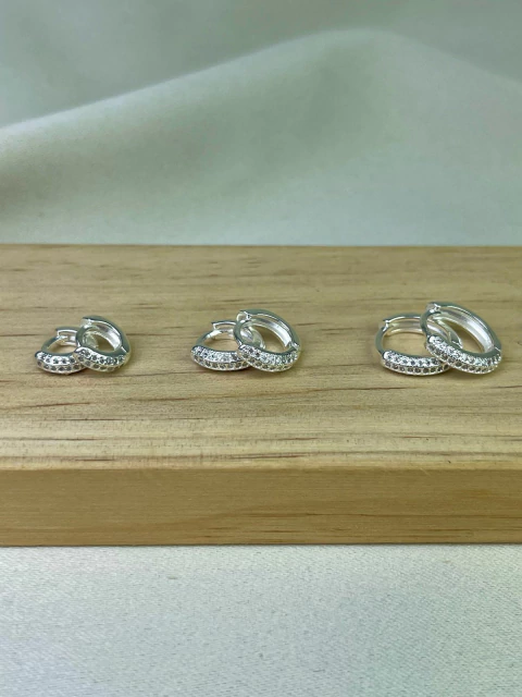 Argolas Cravejadas (modelo 5)