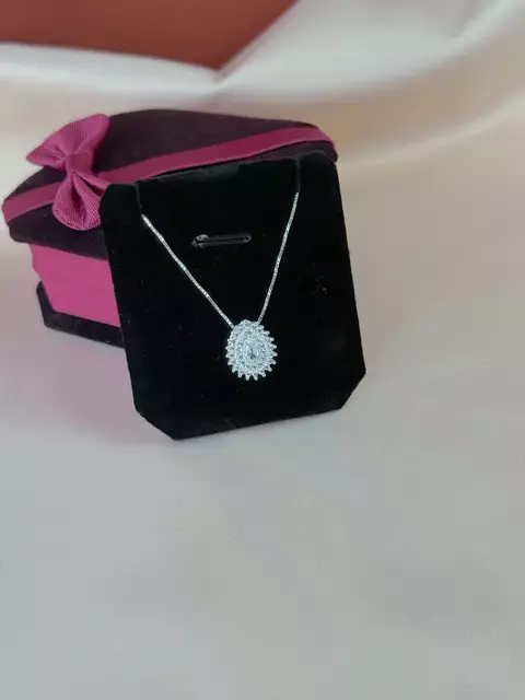 Colar Gota Pontilhada Cravejada