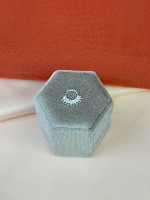 Piercing Pontihada Cravejada