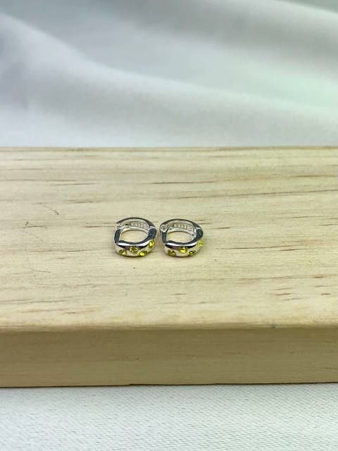 Argola com Ponto de Luz Amarelo