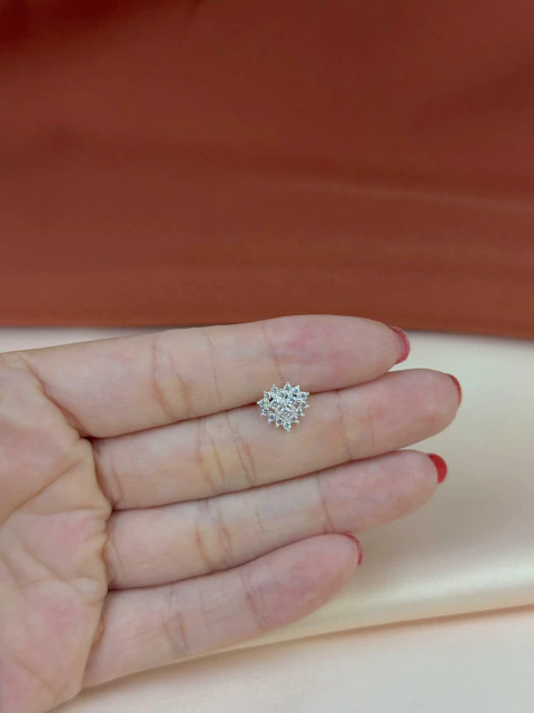 Piercing Coração Detalhado