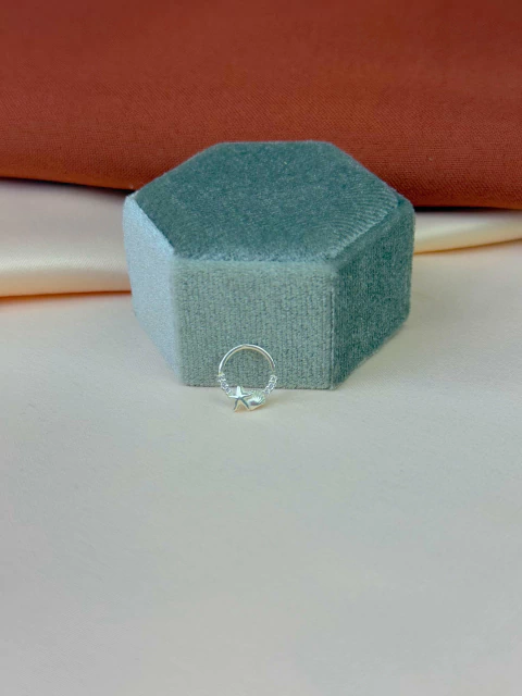 Piercing Argola Cravejada Estrela Concha
