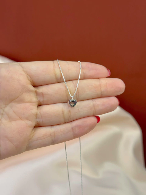 Colar Coração de Luz Cinza