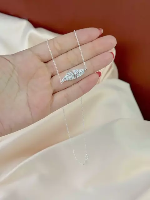 Colar Folha Cravejada