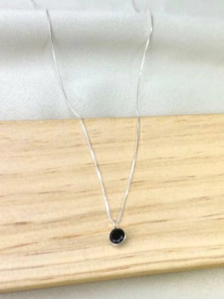 Colar Ponto de Luz (Preto) - comprar online