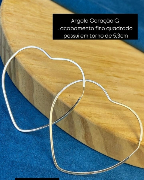 Argola Coração G com Acabamento Fino Quadrado