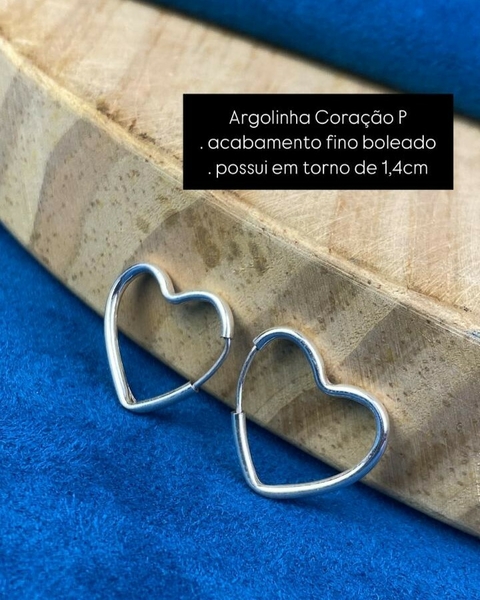 Argola Coração P com Acabamento Fino Boleado