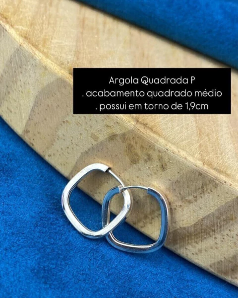 Argola Quadrado P com Acabamento Quadrado Médio