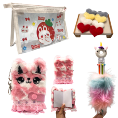 Kit Papelaria Plush na internet