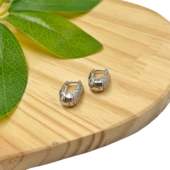 Brinco Trickle Cravejado na internet