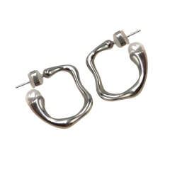 Brinco Argola Desconstruída na internet