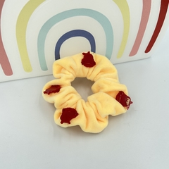 Scrunchie encantado na internet