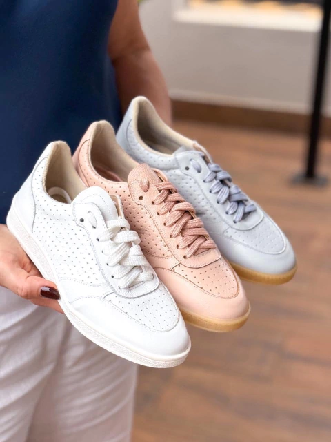 Tênis Clara Slim em Couro - comprar online