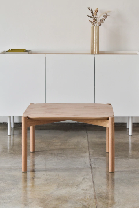 Mesa baja Coihues Cuadra - Madera