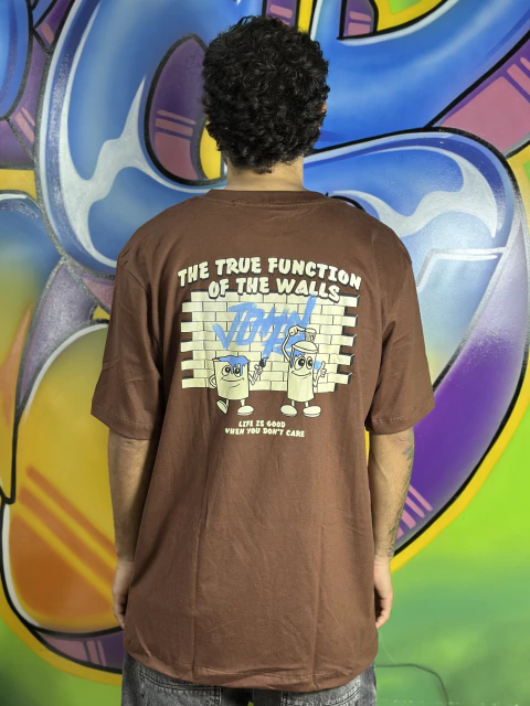 CAMISETA JR/MASC SPRAY AND WALL - comprar online