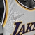 Los Angeles Lakers | nº 11 Irving na internet