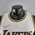 Los Angeles Lakers | nº 11 Irving na internet