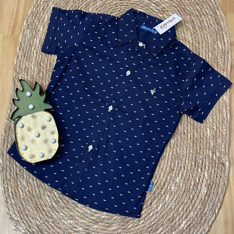 Camisa azul con blanco