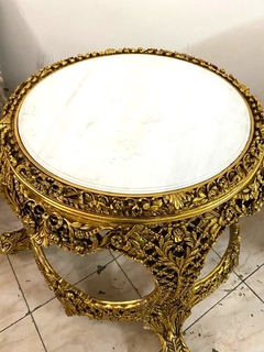Mesa Auxiliar Canto Rico Entalhe Classico Folha Ouromarmore - LUXdécor