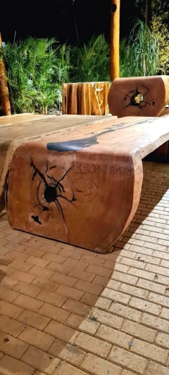 Imagem do Mesa de Jantar Madeira Rustica Cascata Aço Carbono Luxuoso