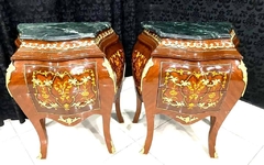 Par De Mesas Cabeceira Bombê Marmore Bronze Madeira Luxo