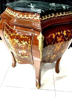 Par De Mesas Cabeceira Bombê Marmore Bronze Madeira Luxo - loja online